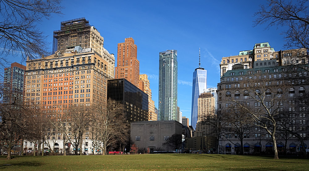 Manhattan from a peaceful Battery Park (X-T2 and 16mm)